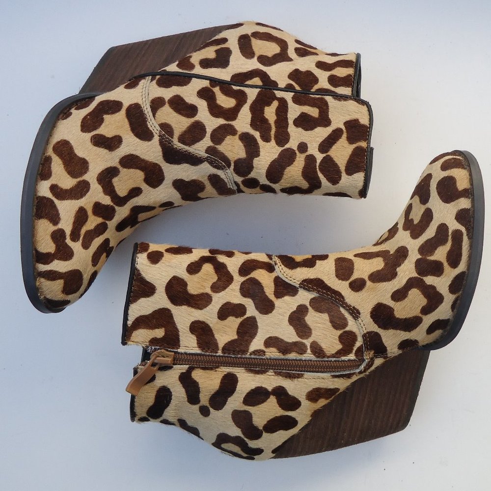Size 7. Very Volatile Leopard Print Booties. - image 8